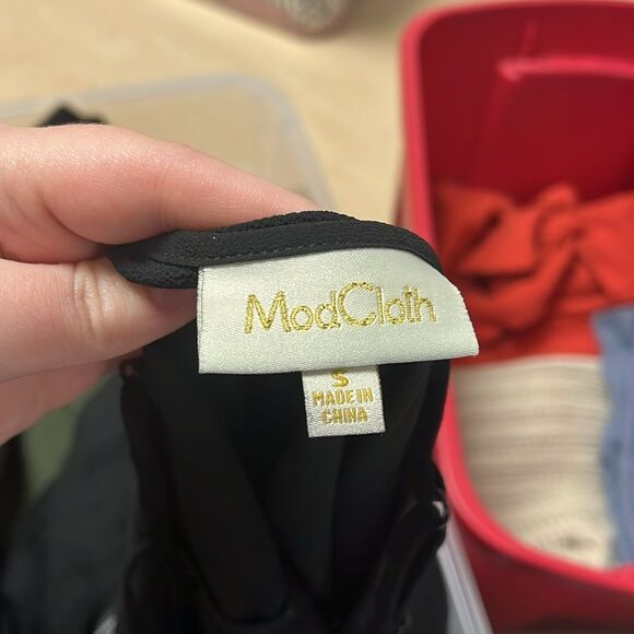 ModCloth women’s black tank top size small - Picture 2 of 4